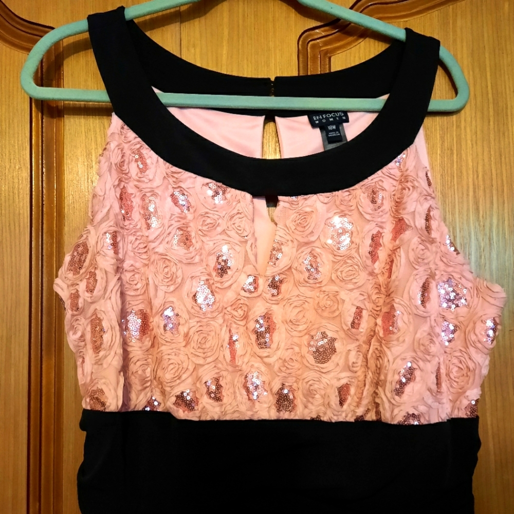 Women  cócteles dress, worn,18W, $25